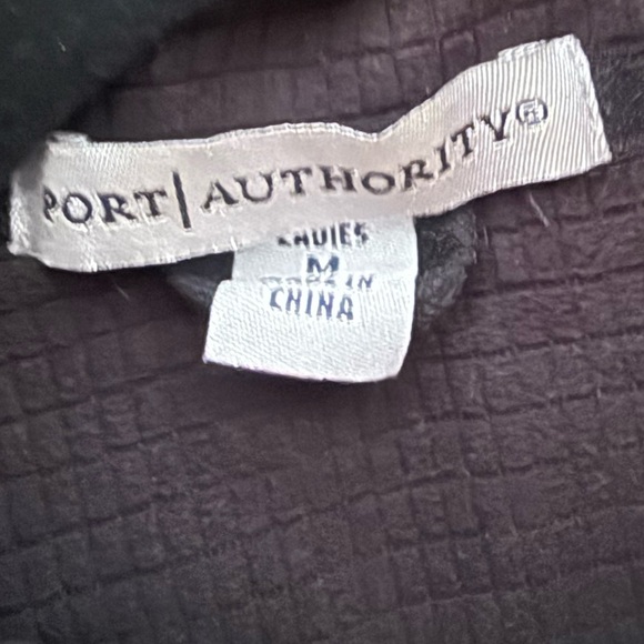 Women's Black Softshell Jacket - Picture 6 of 6